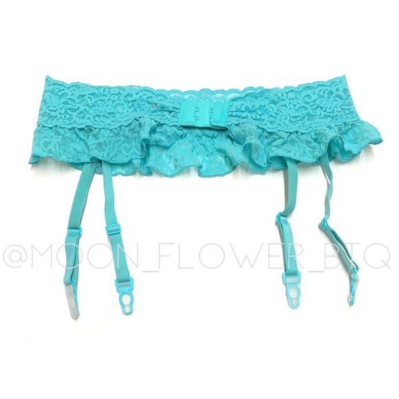Victoria Secret Dream Angels Turquoise Lace Ruffle Garter Belt - Picture 3 of 8